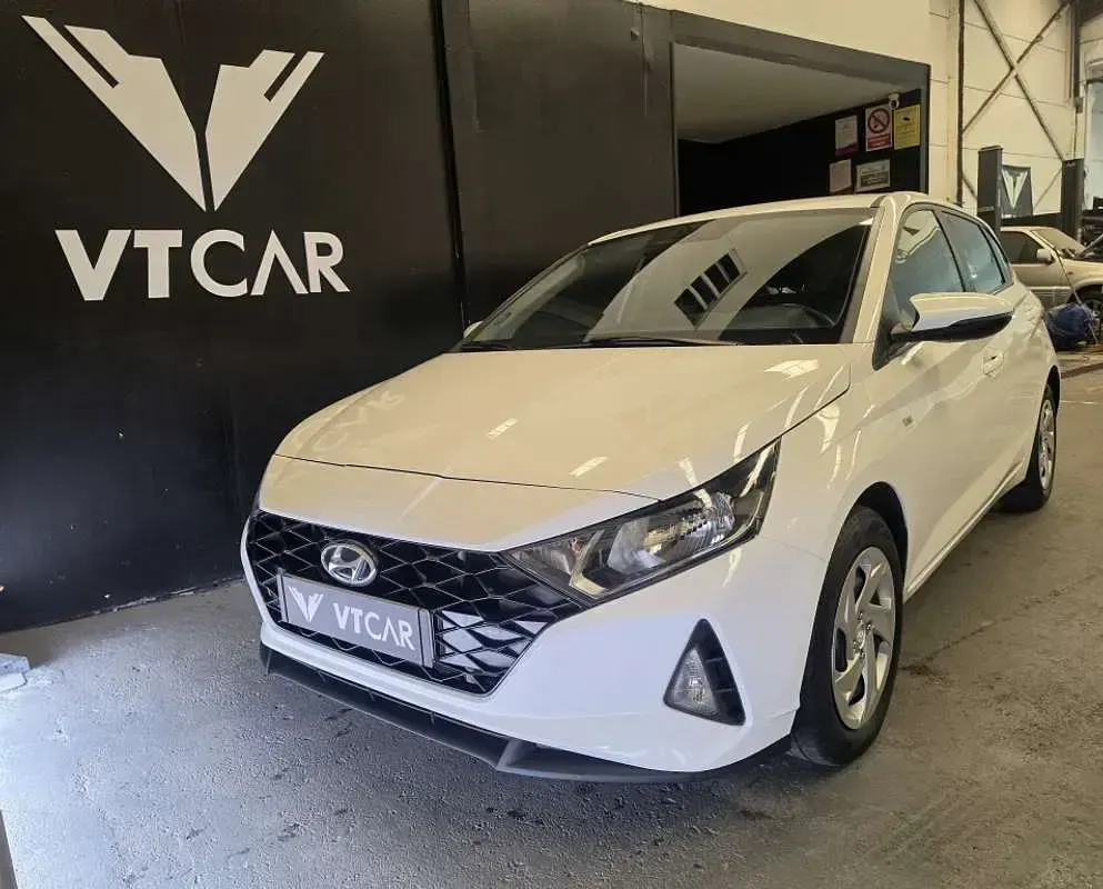 Usado Hyundai i20 101 CV (74 kW) 2021 Blanco Utilitario