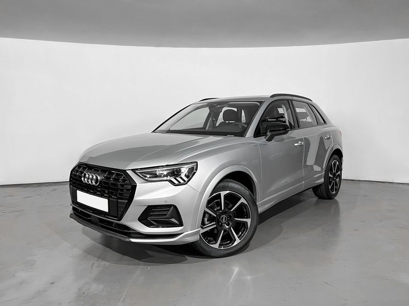 Plata florete metalizado Usado 2024 Audi Q3 Sport SUV | 39.990 € (Caro) - Imagen 1/4