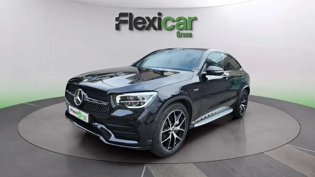 Usado Mercedes GLC300e 320 CV (235 kW) 2022 Negro SUV