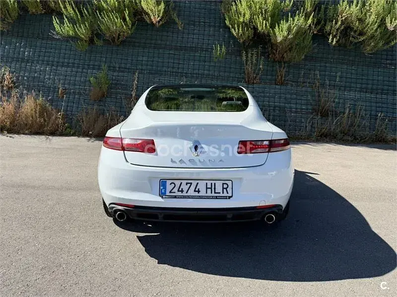 Usado Renault Laguna Coupé GT 241 CV (177 kW) 2012 Blanco Coupe