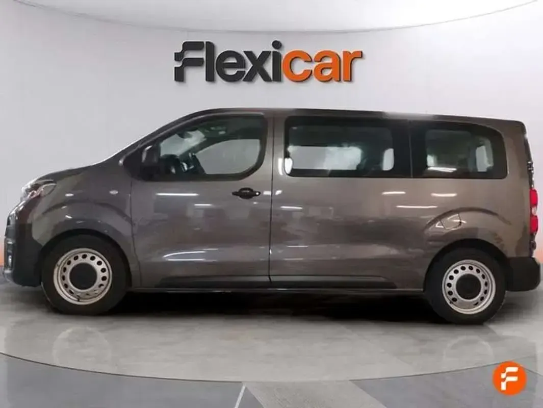 Usado Toyota Proace Advance 145 CV (106 kW) 2022 Gris Monovolumen