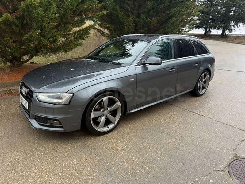 Usado Audi A4 177 CV (130 kW) 2012 Gris / plata Familiar