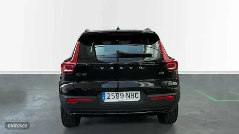 Usado Volvo XC40 Plus 2025 Negro SUV