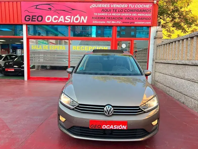 Usado VW Golf Sportsvan Advance 110 CV (80 kW) 2014 Beige Monovolumen
