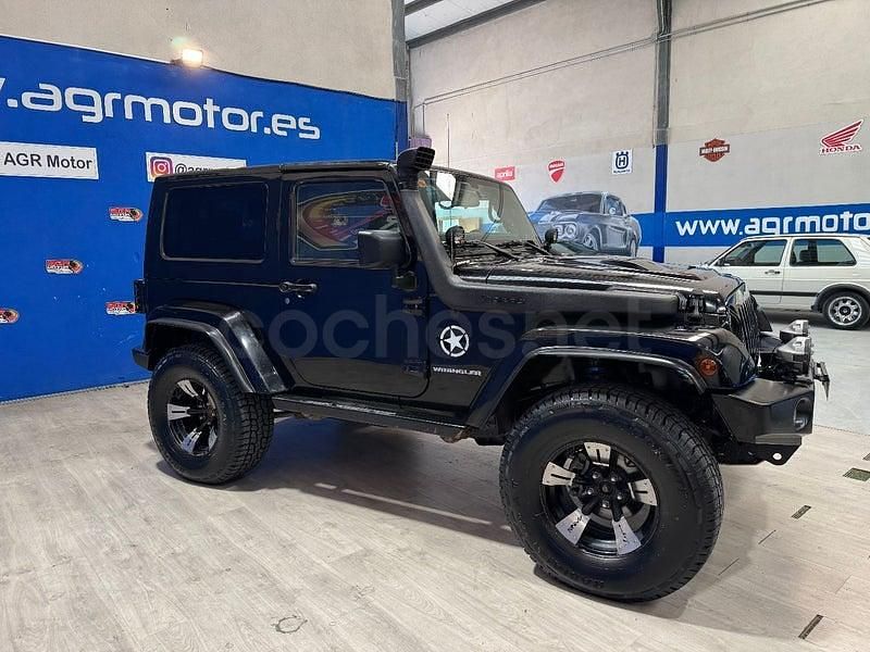 Usado Jeep Wrangler Sahara 177 CV (130 kW) 2008 Negro SUV