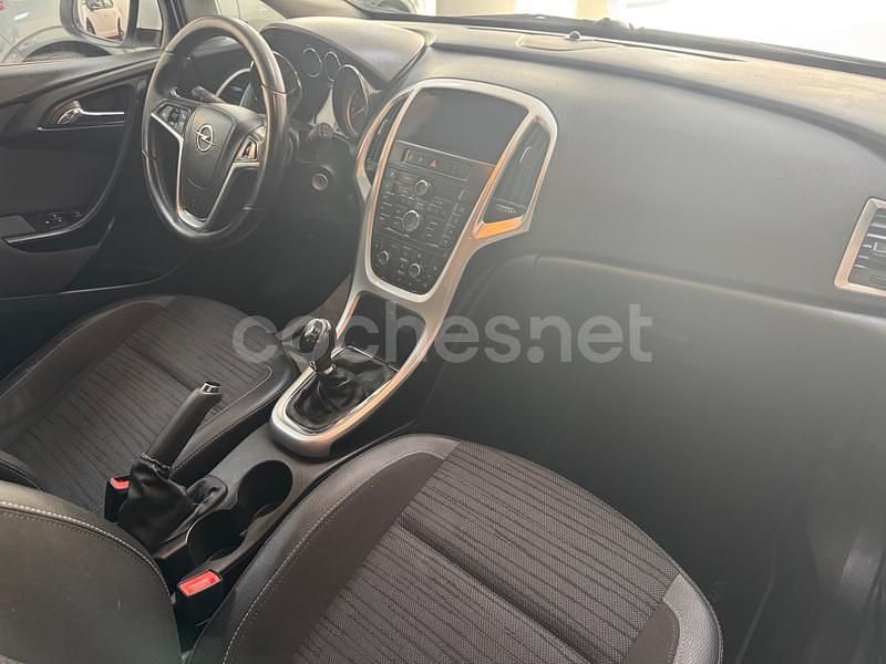 Usado Opel Astra Selective 110 CV (80 kW) 2015 Blanco Familiar
