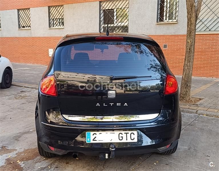 Negro Usado 2010 Seat Altea Ecomotive Monovolumen | 5750 € (Precio justo) - Imagen 1/4