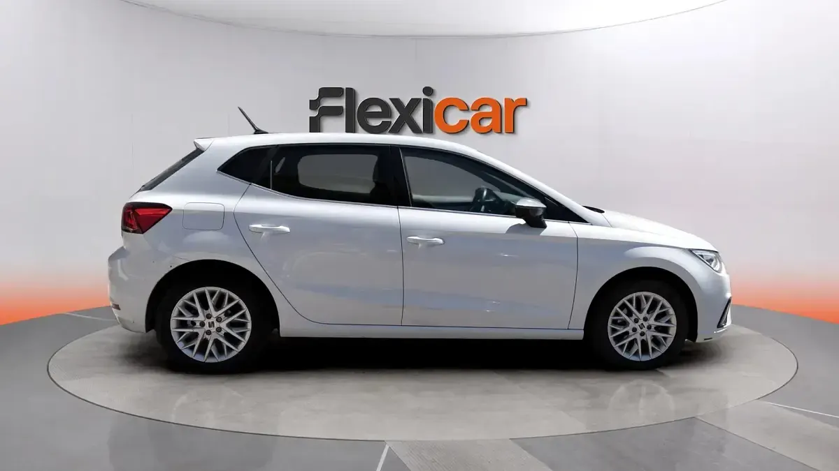 Usado Seat Ibiza 115 CV (84 kW) 2024 Blanco Utilitario