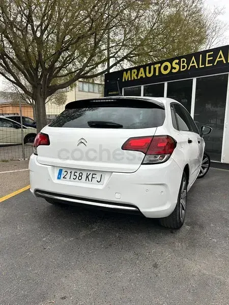 Usado Citroën C4 Feel 99 CV (72 kW) 2017 Blanco Berlina