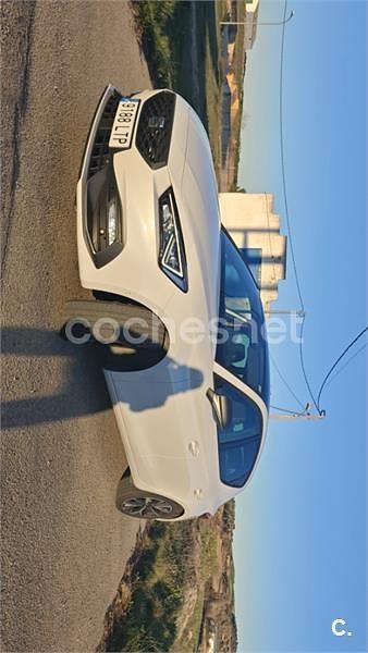 Usado Seat Leon FR 150 CV (110 kW) 2021 Blanco Familiar
