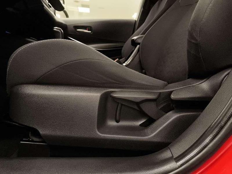 Usado Toyota Corolla Style 184 CV (135 kW) 2019 Rojo Utilitario