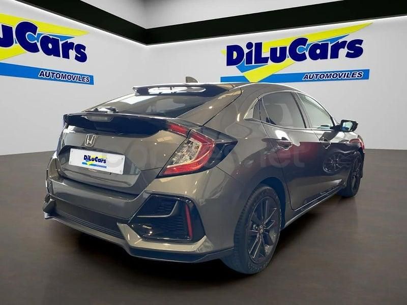 Usado Honda Civic Elegance 126 CV (92 kW) 2020 Gris / plata Berlina
