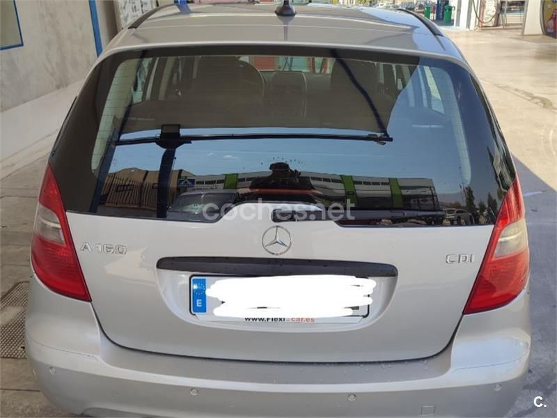 Usado Mercedes A160 82 CV (60 kW) 2011 Gris / plata Monovolumen