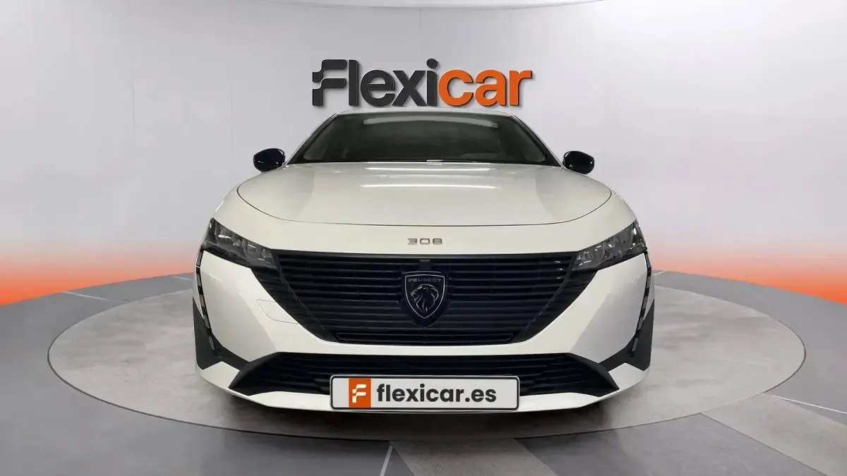 Usado Peugeot 308 SW Active 131 CV (96 kW) 2022 Blanco Familiar