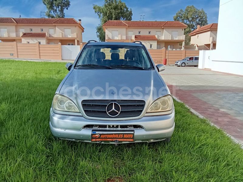Usado Mercedes ML270 163 CV (119 kW) 2002 Gris / plata SUV