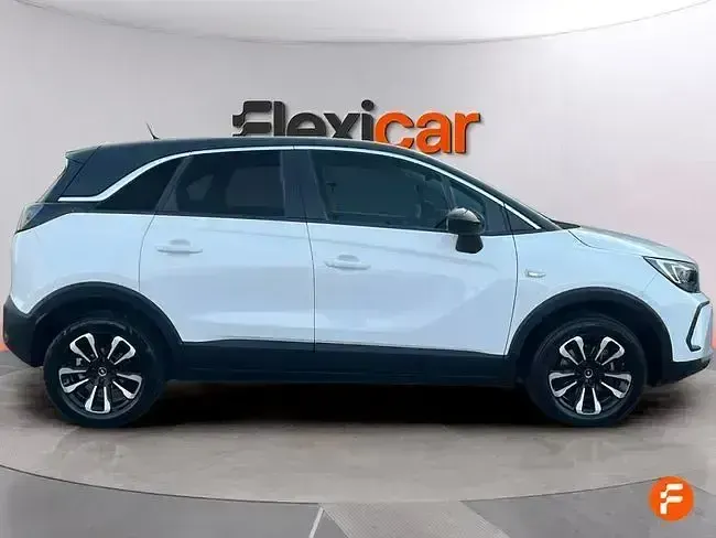 Usado Opel Crossland Elegance 130 CV (95 kW) 2024 Blanco SUV