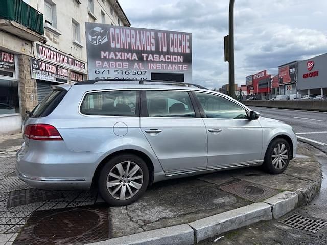 Usado VW Passat Advance 140 CV (102 kW) 2011 Plateado Familiar