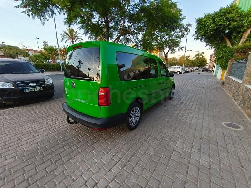 Usado VW Caddy California 122 CV (89 kW) 2020 Verde Monovolumen