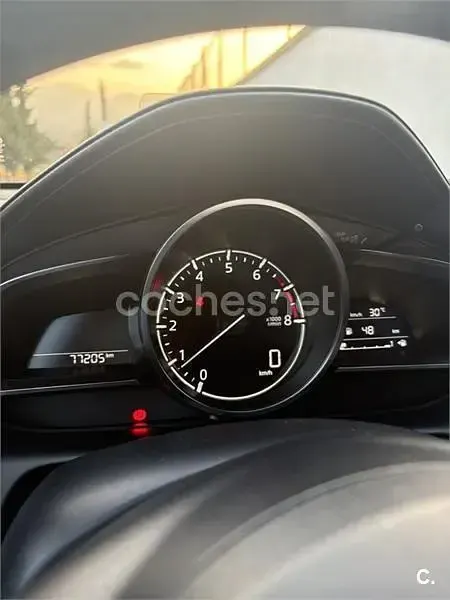 Usado Mazda CX-3 121 CV (88 kW) 2021 Gris / plata SUV