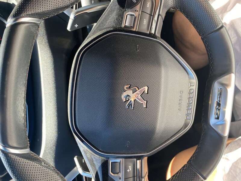 Usado Peugeot 3008 GT-line 131 CV (96 kW) 2018 Rojo SUV