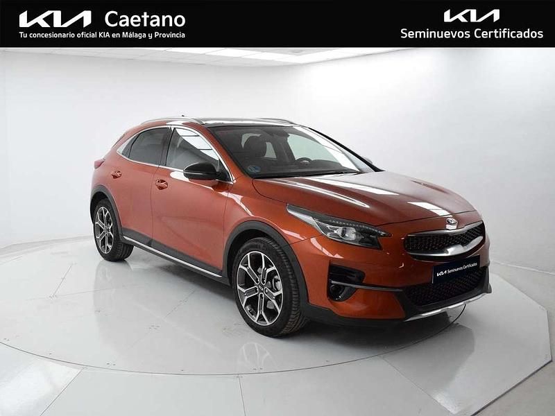 Usado Kia XCeed 136 CV (100 kW) 2021 Naranja SUV