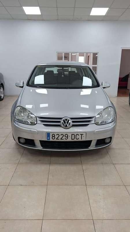 Usado VW Golf IV Highline 102 CV (75 kW) 2005 Gris Utilitario