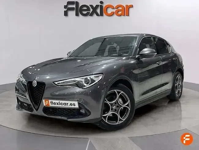 Usado Alfa Romeo Stelvio Sprint 160 CV (117 kW) 2022 Gris SUV