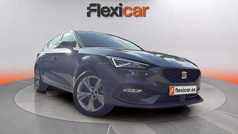 Usado Seat Leon FR 204 CV (150 kW) 2023 Gris Berlina