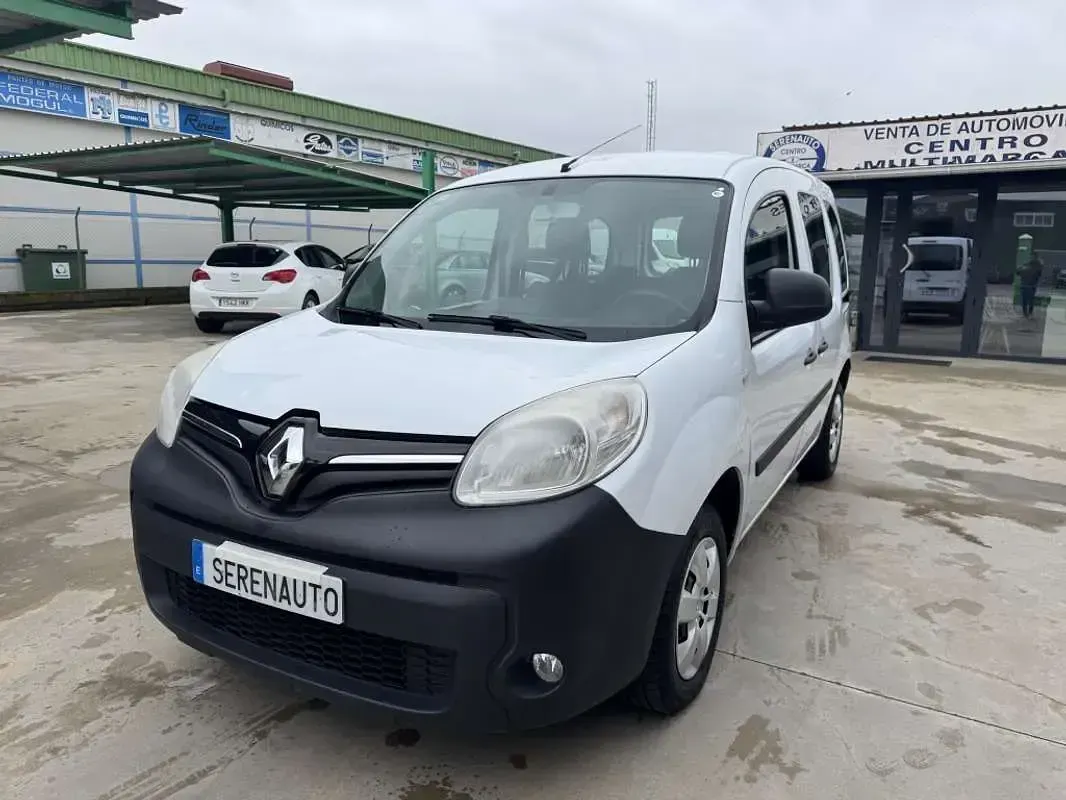 Usado Renault Kangoo LIMITED 90 CV (66 kW) 2019 Blanco Monovolumen