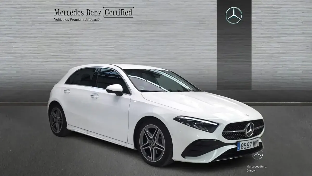 Usado Mercedes A200 AMG line 150 CV (110 kW) 2024 Blanco polar Berlina