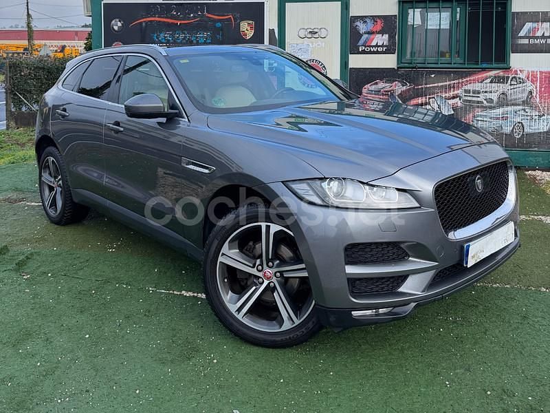 Usado Jaguar F-Pace Prestige 180 CV (132 kW) 2017 Gris / plata SUV