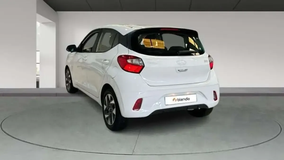 Używany Hyundai i10 67 KM (49 kW) 2024 Biały Hatchback