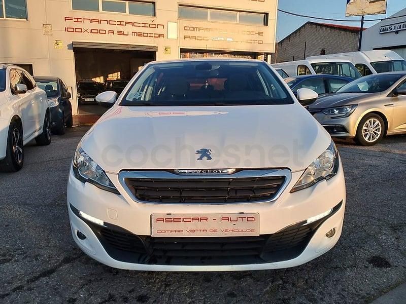 Usado Peugeot 308 Active 115 CV (84 kW) 2014 Blanco Berlina