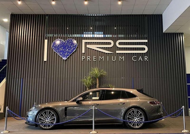 Gris / plata Usado 2018 Porsche Panamera 4 Sport Turismo Berlina | 69.990 € (Precio justo) - Imagen 1/4