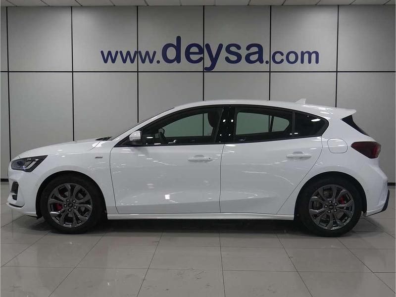Usado Ford Focus ST-Line 125 CV (91 kW) 2025 Blanco Utilitario
