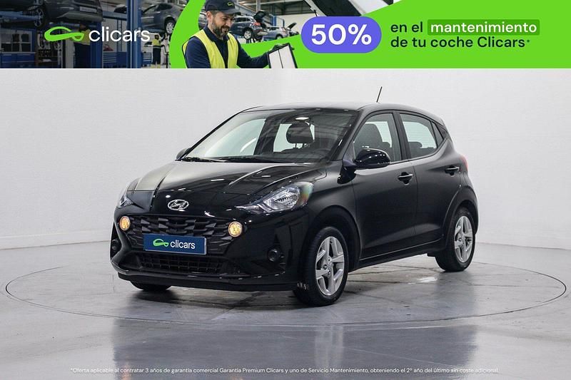 Usado Hyundai i10 67 CV (49 kW) 2023 Negro Utilitario