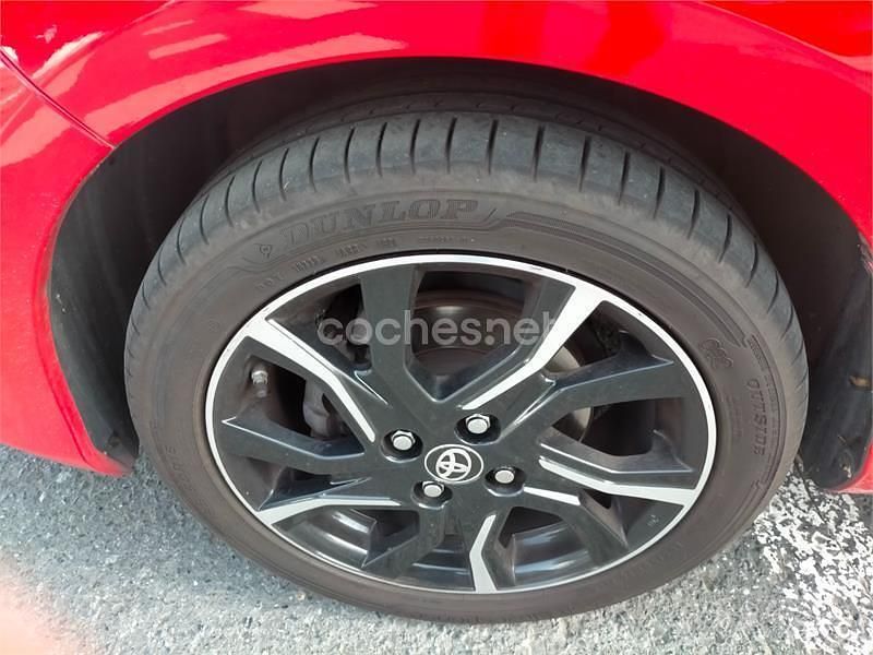 Brugt Toyota Yaris 99 HK (72 kW) 2016 Rød Sedan