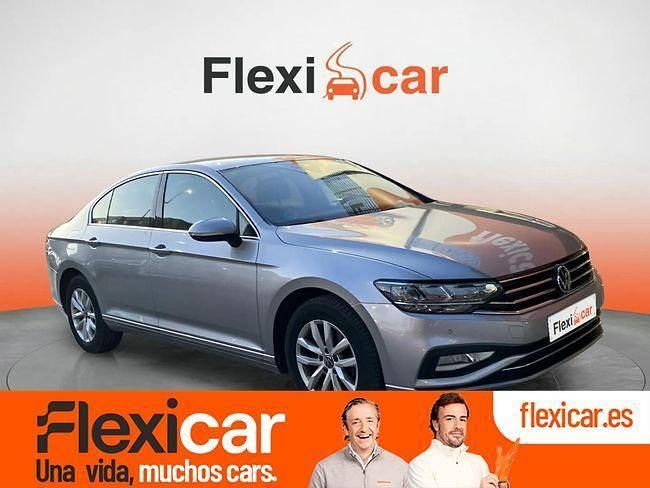 Gris / plata Usado 2020 VW Passat Berlina | 20.490 € (Precio justo) - Imagen 1/4
