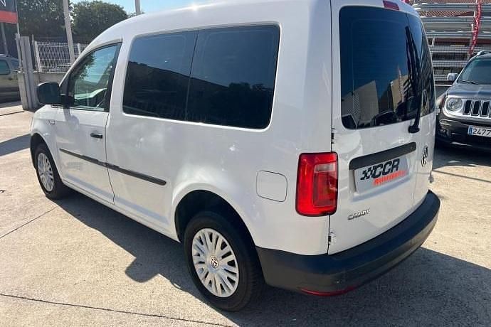 Usado VW Caddy 102 CV (75 kW) 2016 Blanco Monovolumen