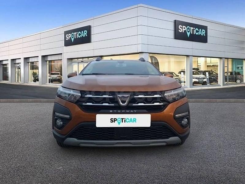 Usado Dacia Sandero Comfort 101 CV (74 kW) 2021 Naranja Berlina