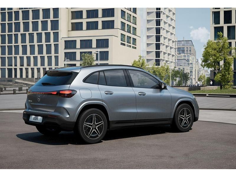 Usado Mercedes EQA250+ AMG 139 kW (190 CV) 2025 Plateado SUV