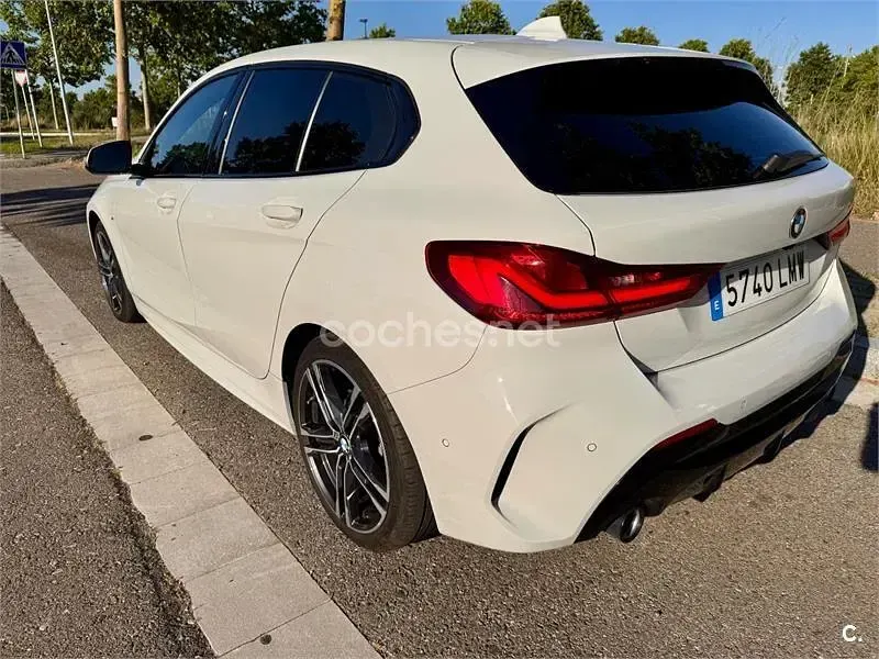 Usado BMW 118 Shadowline 150 CV (110 kW) 2021 Blanco Utilitario