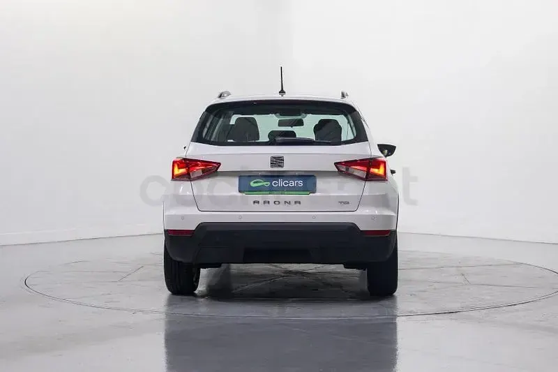 Usado Seat Arona Style 90 HP (66 kW) 2019 Branco SUV