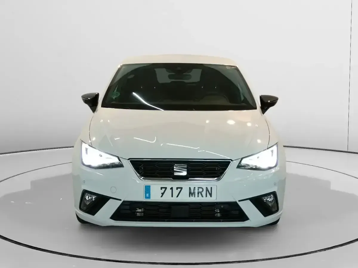 Usado Seat Ibiza FR 150 CV (110 kW) 2024 Blanco Berlina