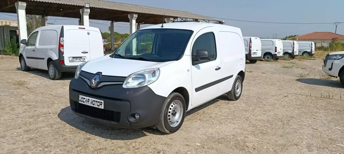 Usado Renault Kangoo 95 CV (69 kW) 2021 Blanco Monovolumen