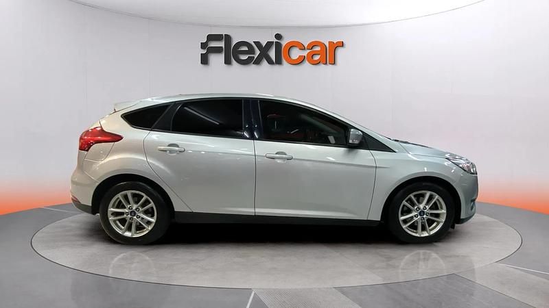 Usado Ford Focus Business Edition 125 CV (91 kW) 2017 Gris Utilitario