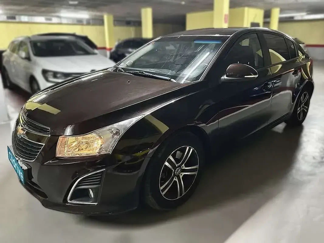 Usado Chevrolet Cruze LT 131 CV (96 kW) 2014 Marrón Utilitario