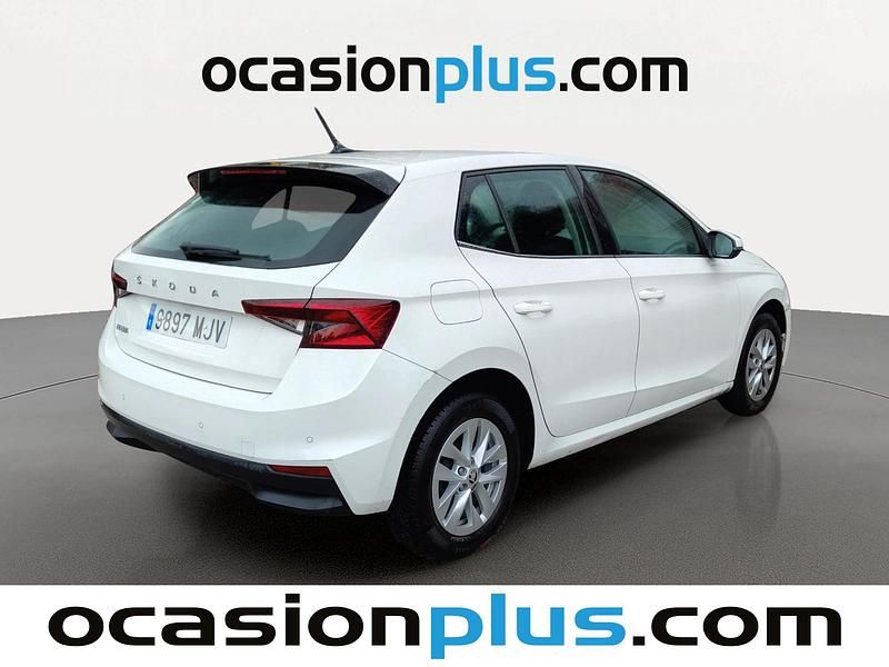 Usado Skoda Fabia Ambition 95 CV (69 kW) 2023 Blanco Berlina