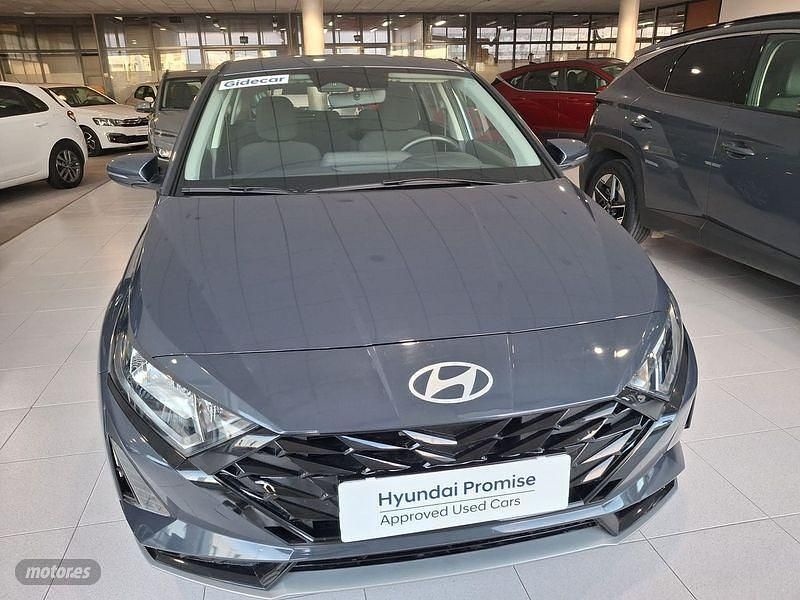 Negro Usado 2024 Hyundai i20 Berlina | 19.500 € (Caro) - Imagen 1/4