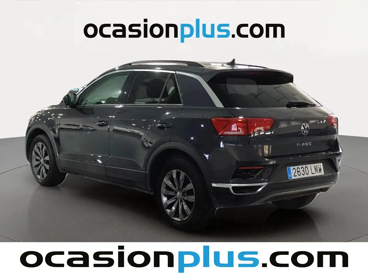 Usado VW T-Roc Advance 110 CV (80 kW) 2021 Gris SUV